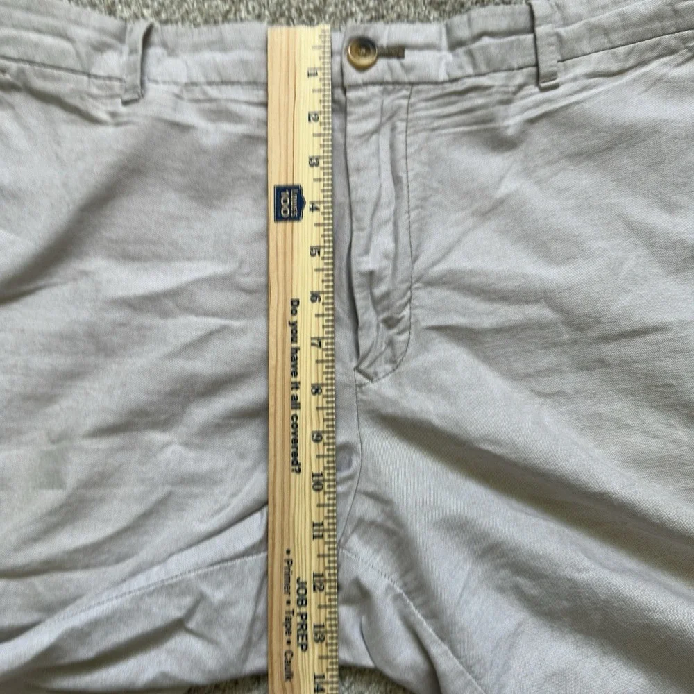 IZOD Men's Khaki Flat Front Shorts Size 36 100% Cotton Casual Chino 9